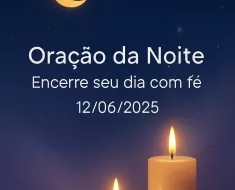 Imagem vertical 1000x1500 pixels otimizada para Pinterest com fundo de céu noturno azul-escuro profundo estrelado. Uma lua dourada suave e serena brilha no céu, acompanhada por luzes douradas de velas que emanam um brilho acolhedor e pacífico. O design é minimalista e limpo, transmitindo uma atmosfera tranquila e espiritual. O texto centralizado em branco, com fonte suave e legível (Montserrat, Raleway ou Lato), diz: 'Oração da Noite – Encerre seu dia com fé 12/06/2025'. A paleta de cores inclui azul-escuro, lilás suave para transições, branco para o texto e dourado para a lua e luz das velas, criando uma sensação reconfortante e serena, ideal para conteúdo de oração e meditação noturna.