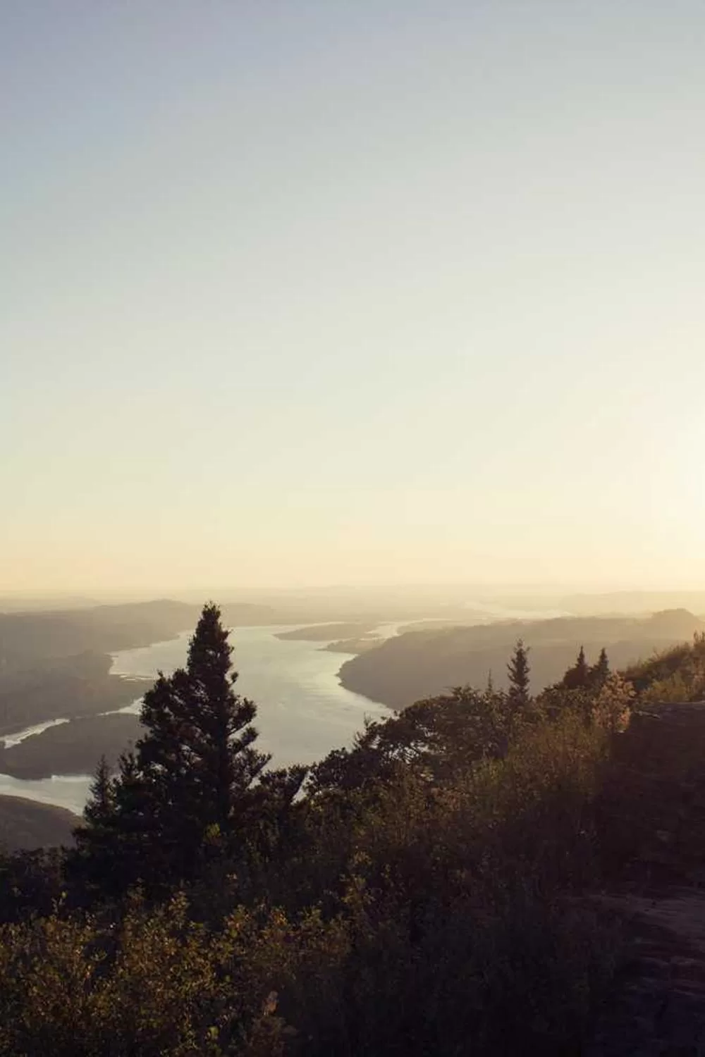 como ser uma mulher forte segundo a bíblia: Reflexões Bíblicas e Ensinamentos