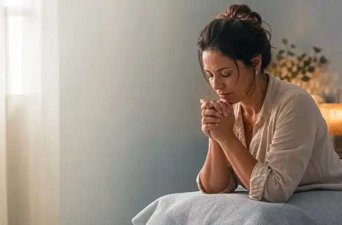 Oração para mães cansadas: receba força hoje